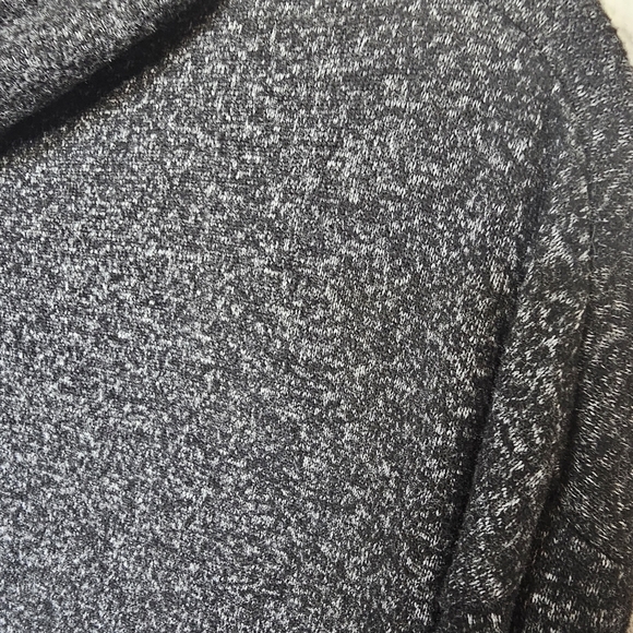 Motherhood Maternity Brushed Hacci Cowl Neck Hi Lo Sweater Gray Size S Small - Picture 13 of 15